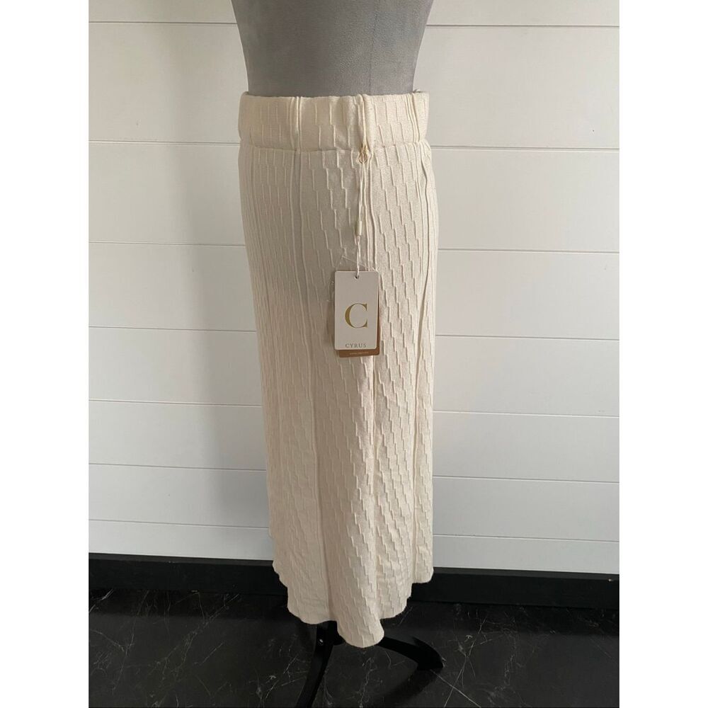 Cyrus Elegant Cream Knit Skirt A-Line Textured Midi Size M Off White NWT - Picture 4 of 10